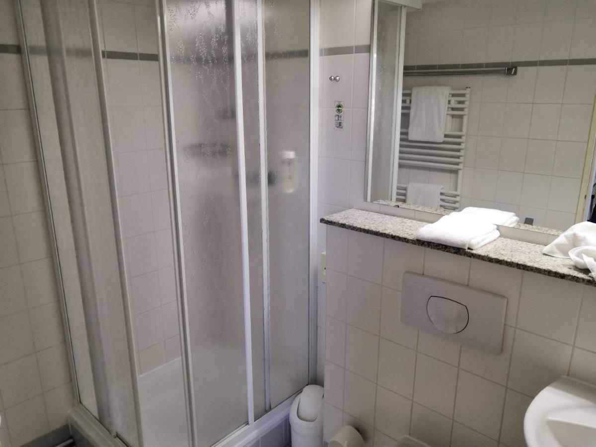 Ruegen-Hotel Sassnitz Esterno foto